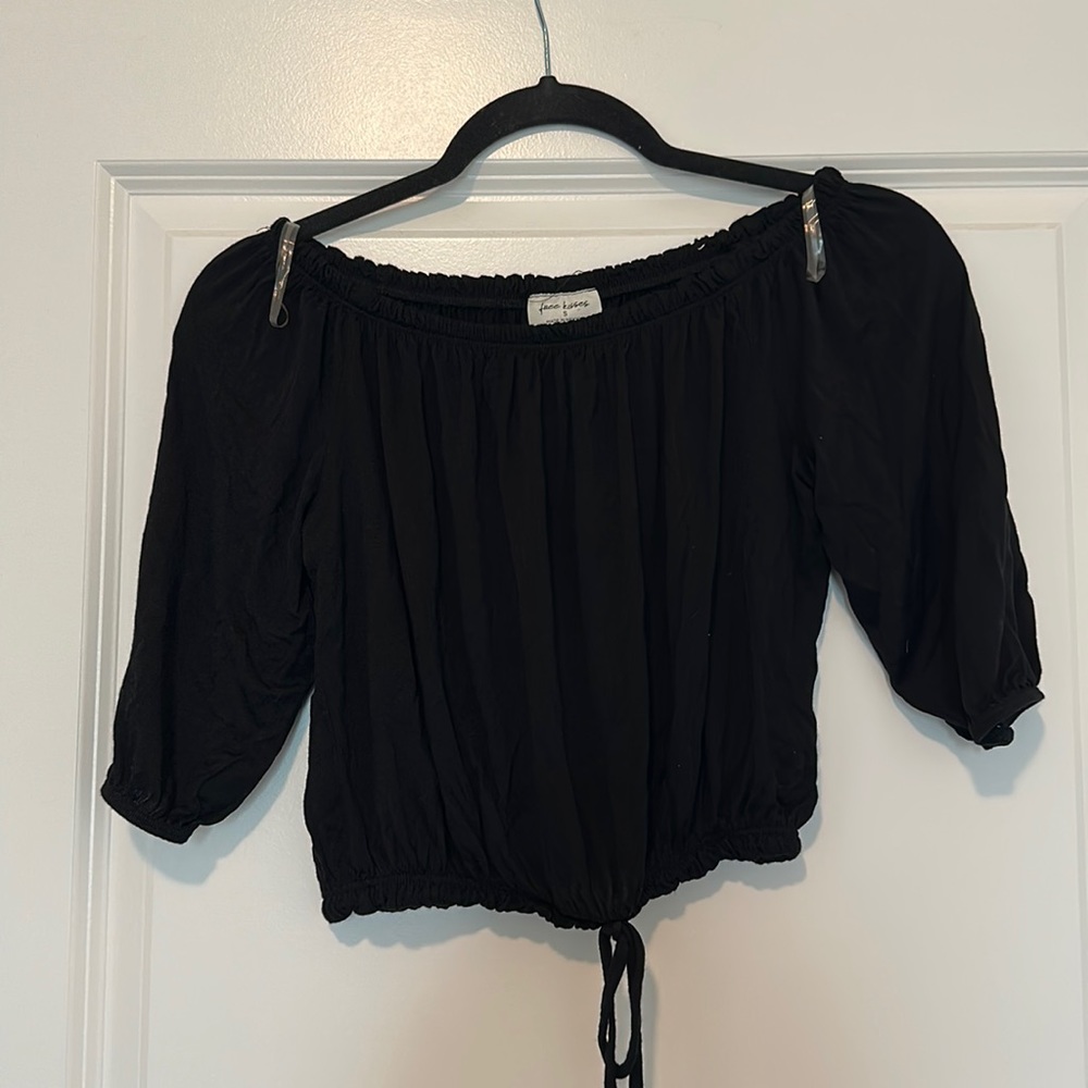 Black. Off the shoulder, crop top. Small